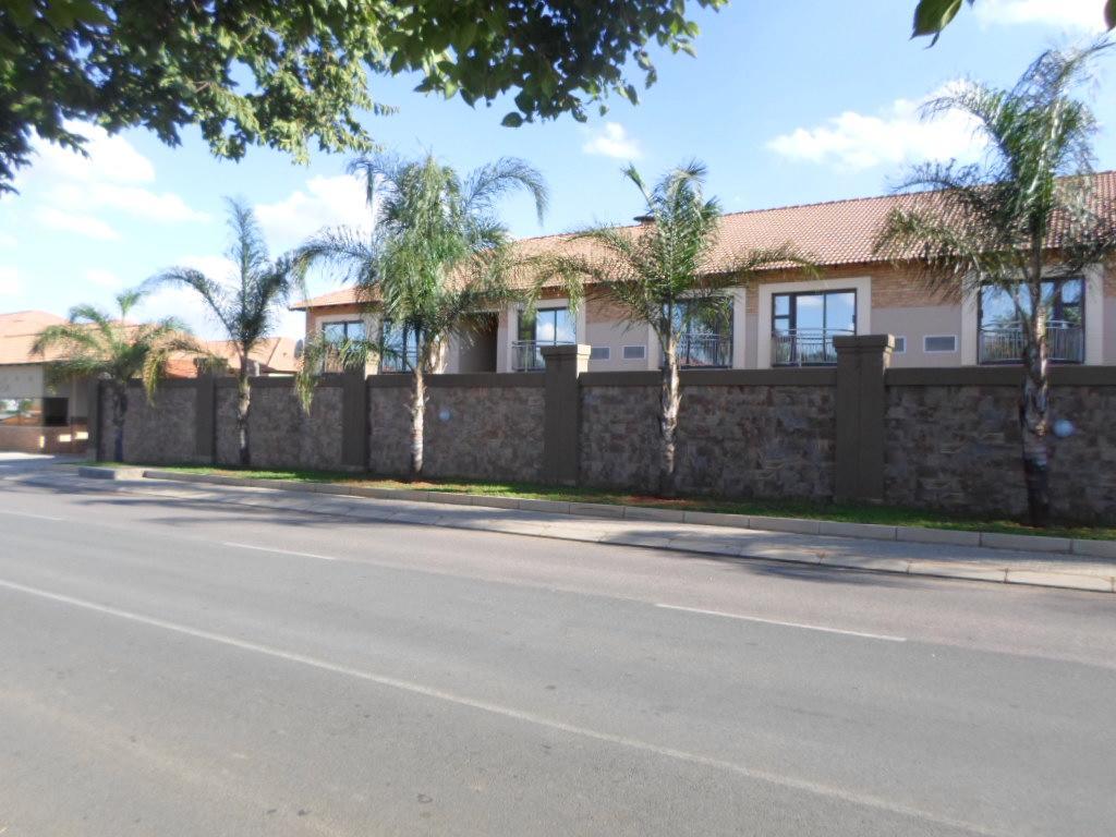 Europrime Hotel Boksburg Exterior photo